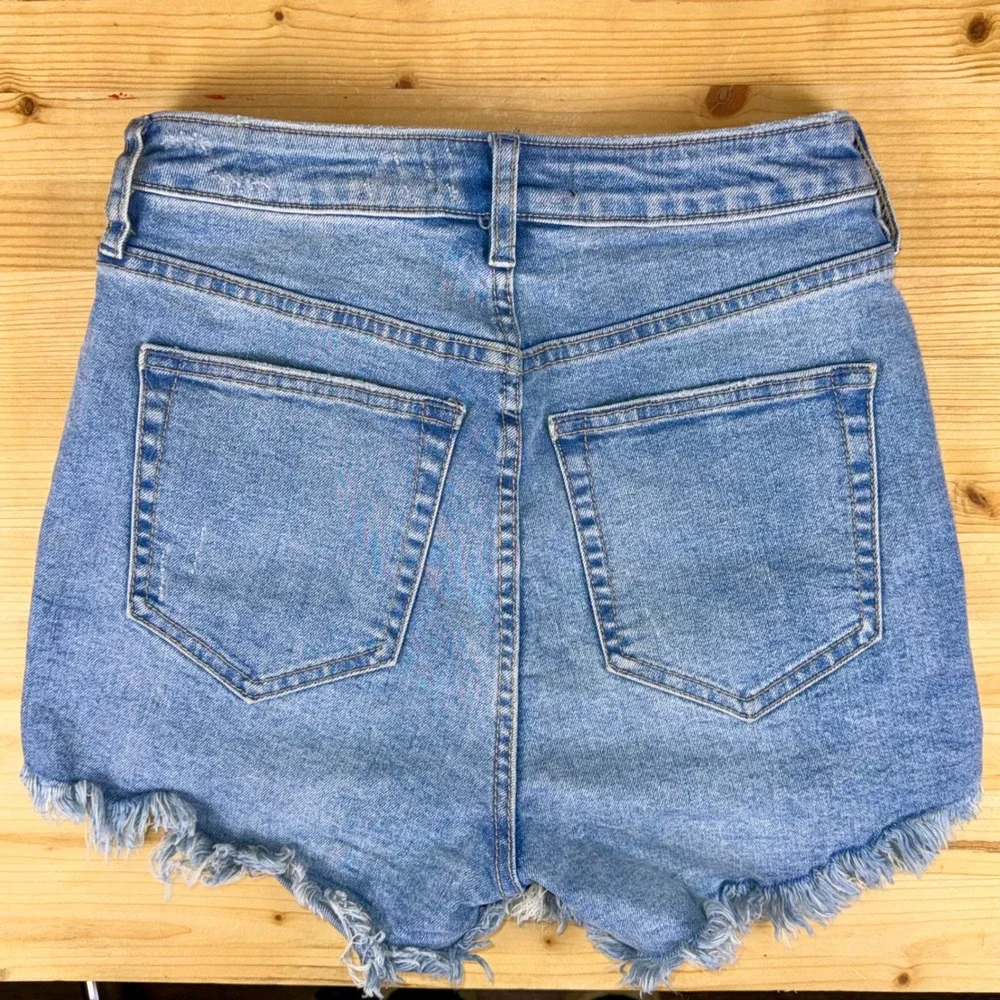 We The Free Distressed Denim Shorts Size‎ 26 Button Fly High Rise Raw Hem Boho